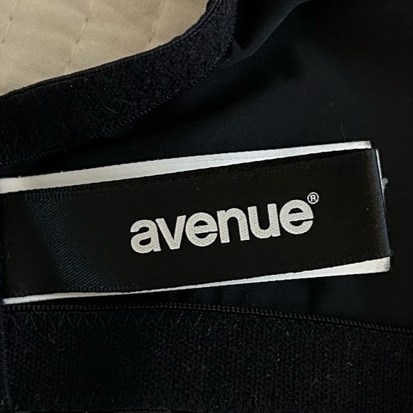 Avenue Body Pure Wireless Back Smoother Unlined Bra SZ 42DD in Black - Picture 5 of 7